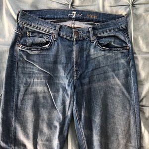 Medium wash relaxed jeans